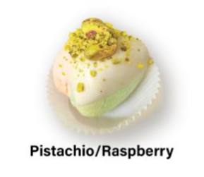 Pistachio Raspberry macaron